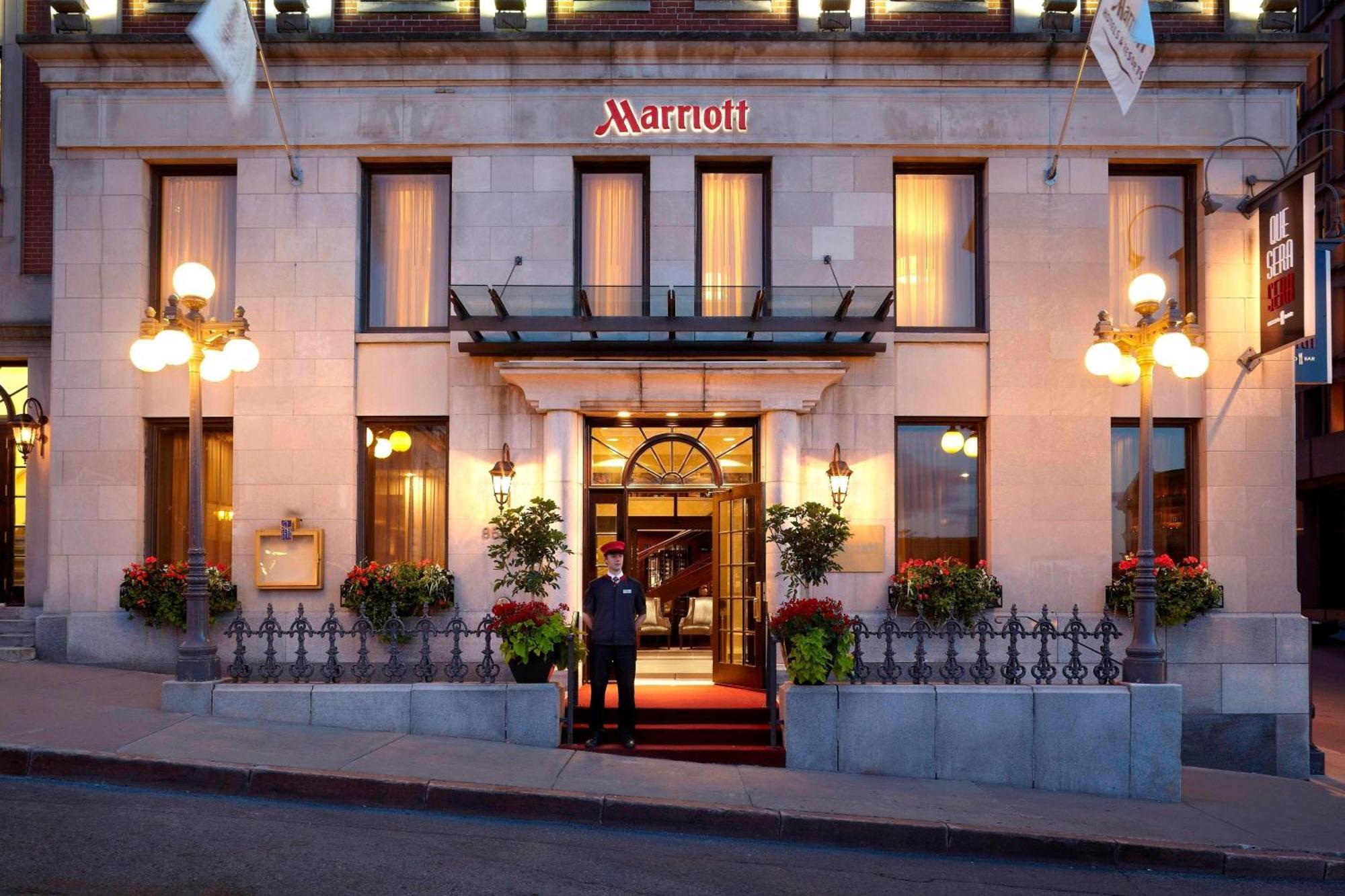 แมริออท ควิเบกซิตี้ ดาวน์ทาวน์ Hotel ภายนอก รูปภาพ